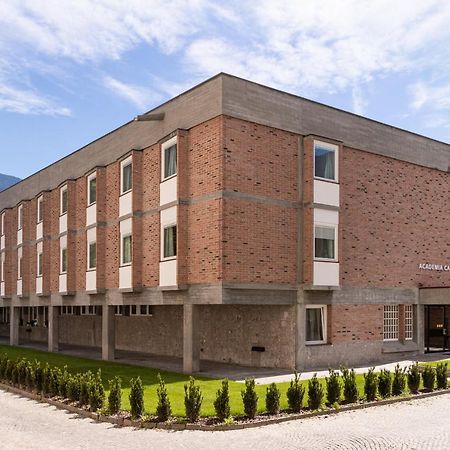 Cusanus Akademie - Accademia Cusanus Бресаноне Екстериор снимка