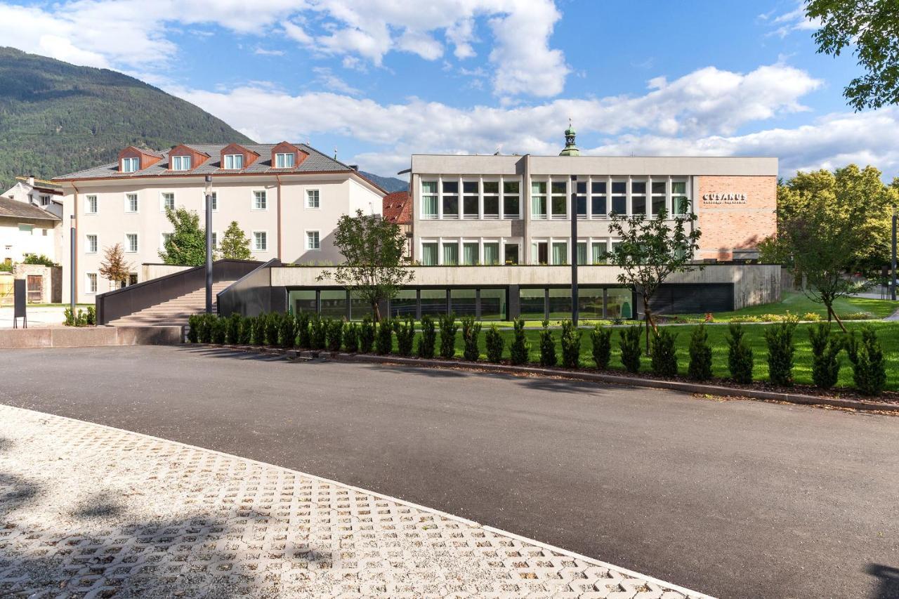 Cusanus Akademie - Accademia Cusanus Бресаноне Екстериор снимка